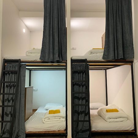 Spanglish Hostel Benidorm Buitenkant foto