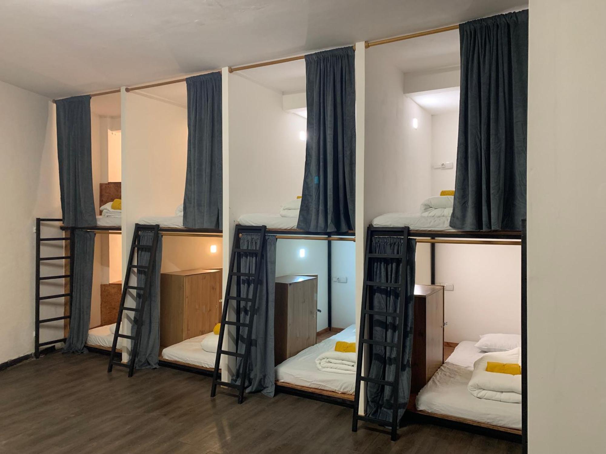 Spanglish Hostel Benidorm Buitenkant foto