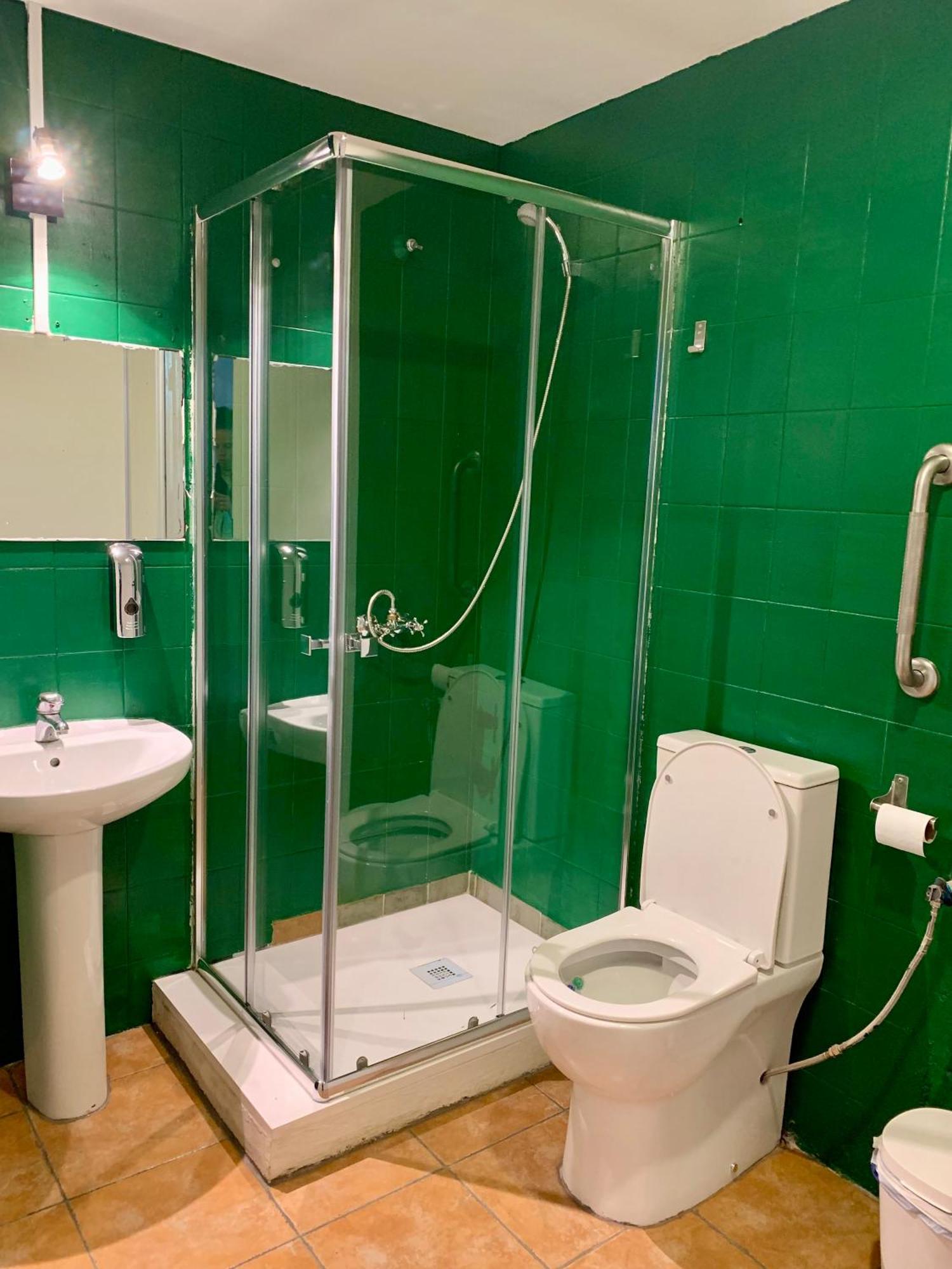 Spanglish Hostel Benidorm Buitenkant foto