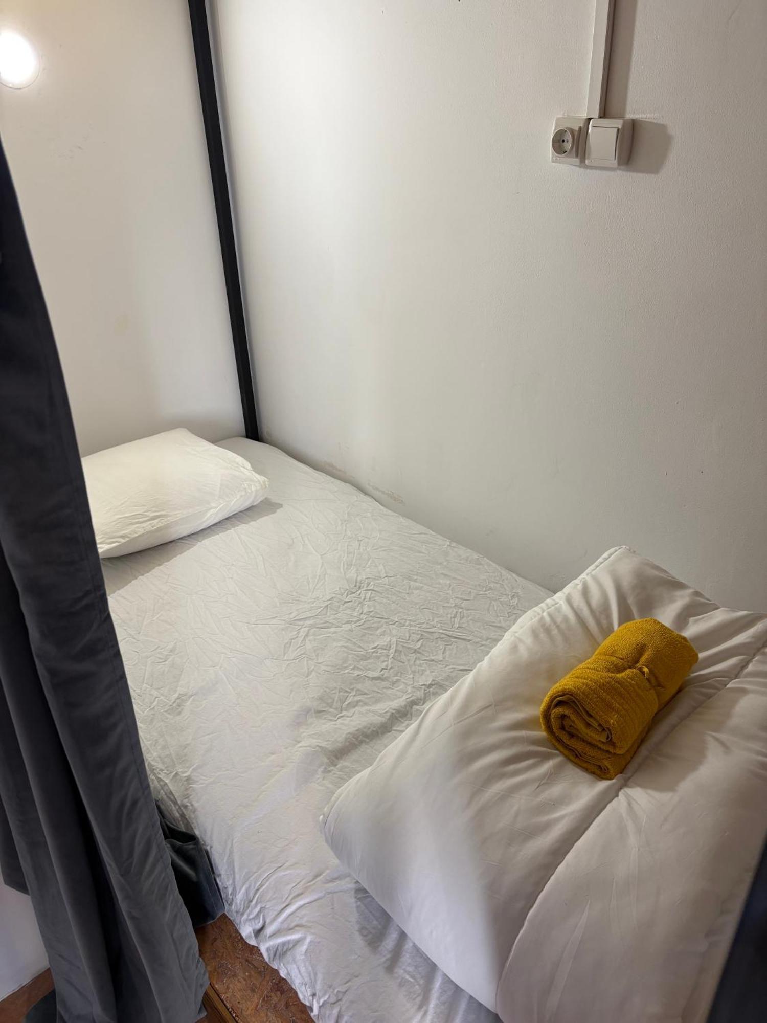 Spanglish Hostel Benidorm Buitenkant foto