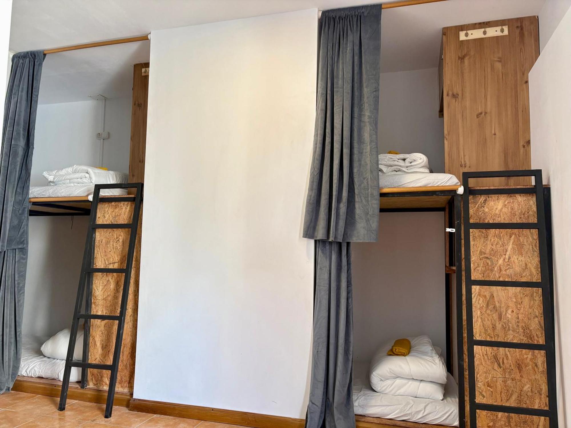 Spanglish Hostel Benidorm Buitenkant foto